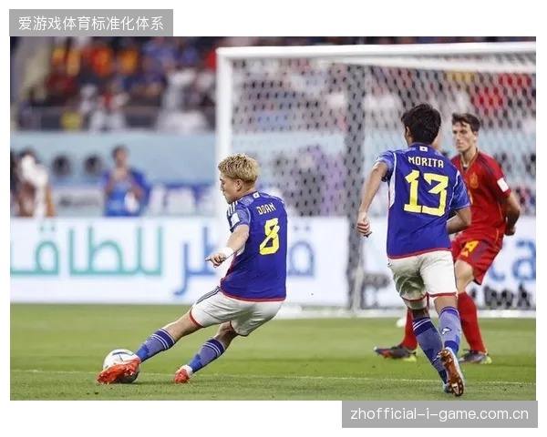 荷兰与日本的小组赛对决将是中场控制权之争，森保一的防守反击体系面临严峻考验